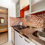 1 Bedroom Cozy In Lägenhet Viganj