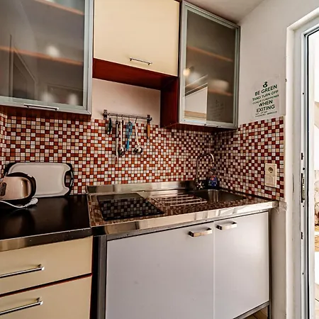 Apartman Gorgeous In With View *