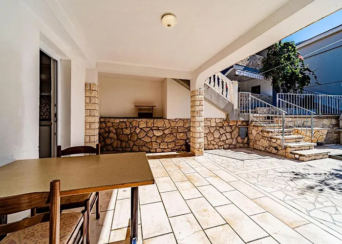 Gorgeous In With View Viganj