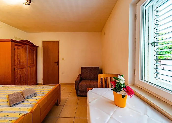 Gorgeous In With View * Viganj